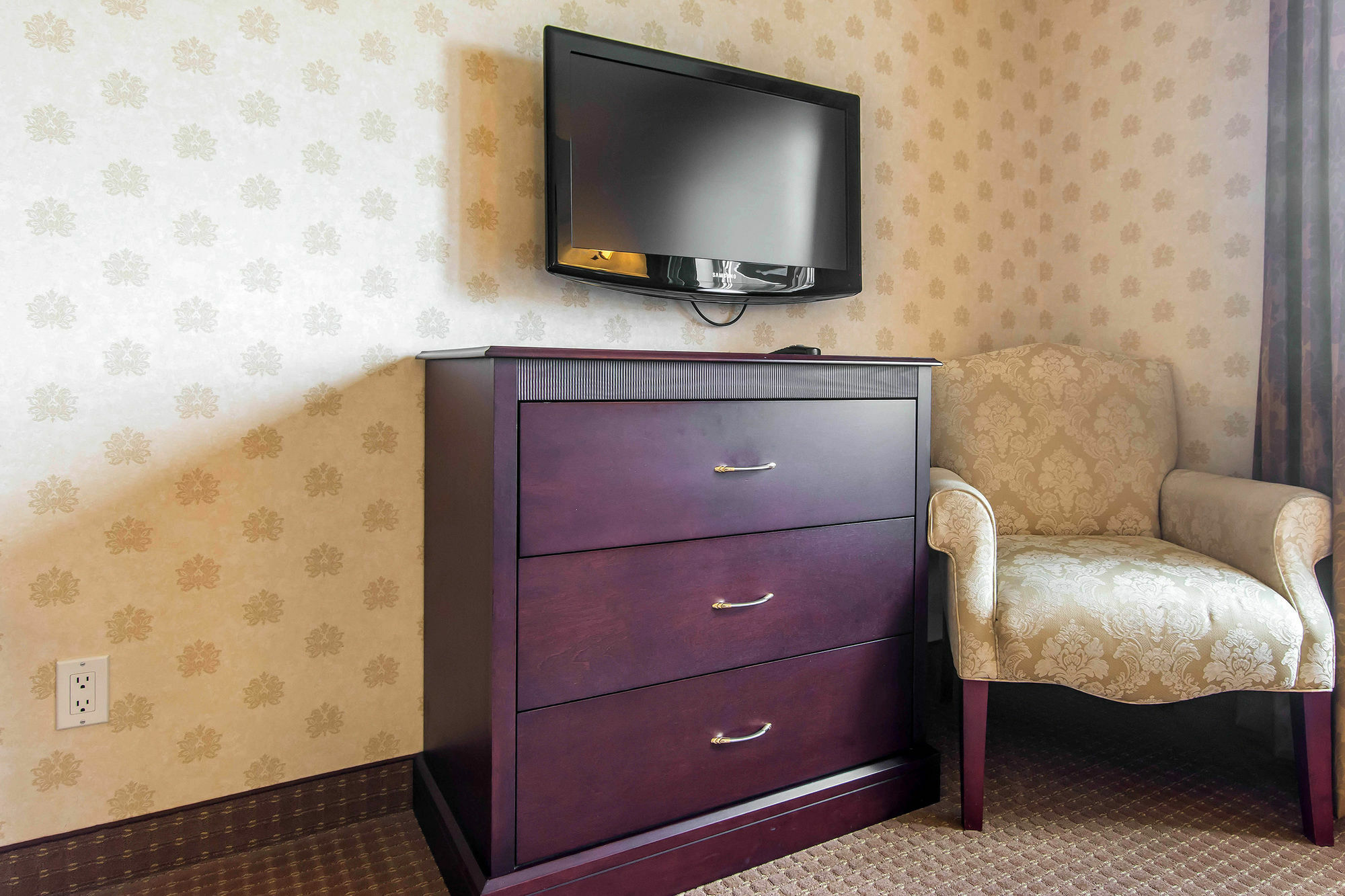 Comfort & Hotel 4*
